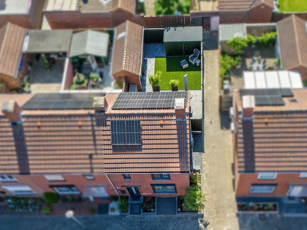 Merelstraat 17, TEGELEN