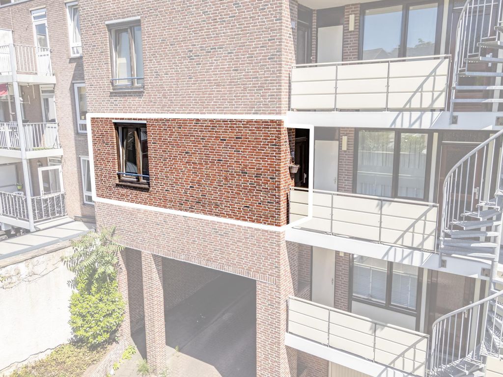 Deken van Oppensingel 95, VENLO
