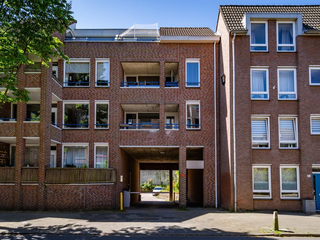 Deken van Oppensingel 95, VENLO