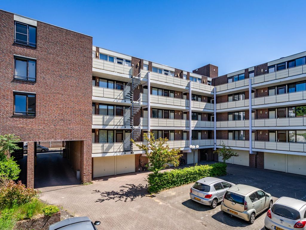 Deken van Oppensingel 95, VENLO