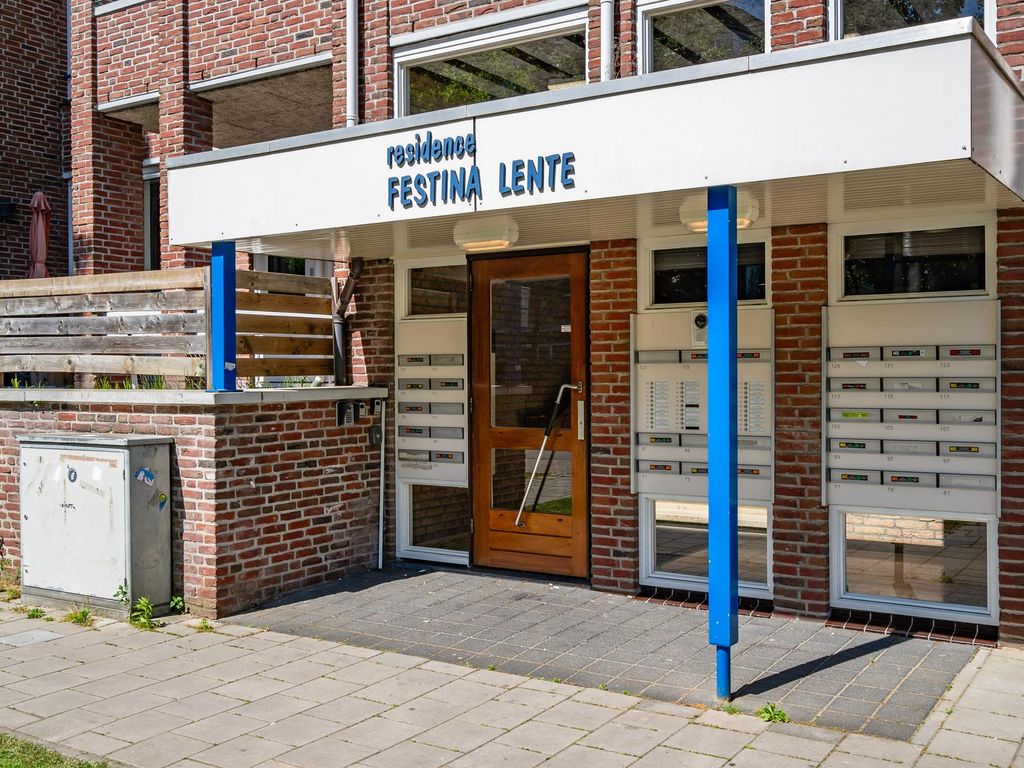 Deken van Oppensingel 95, VENLO