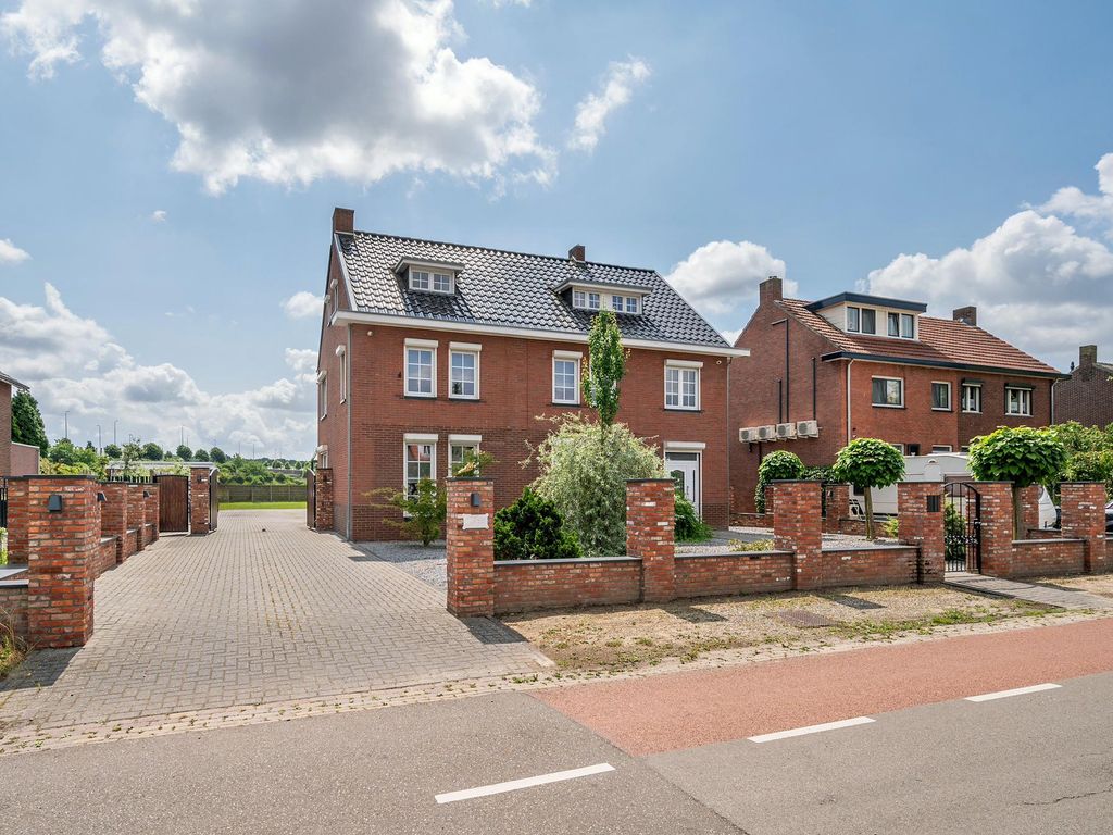Geldersebaan 54, TEGELEN