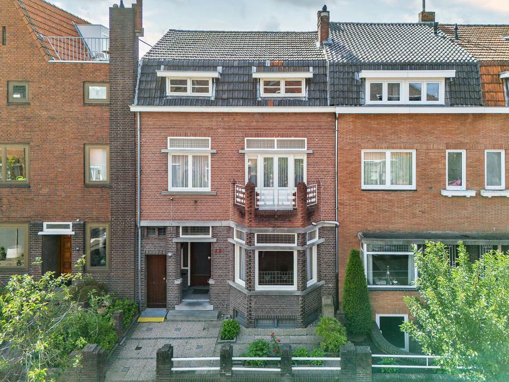 van Cleefstraat 32, VENLO