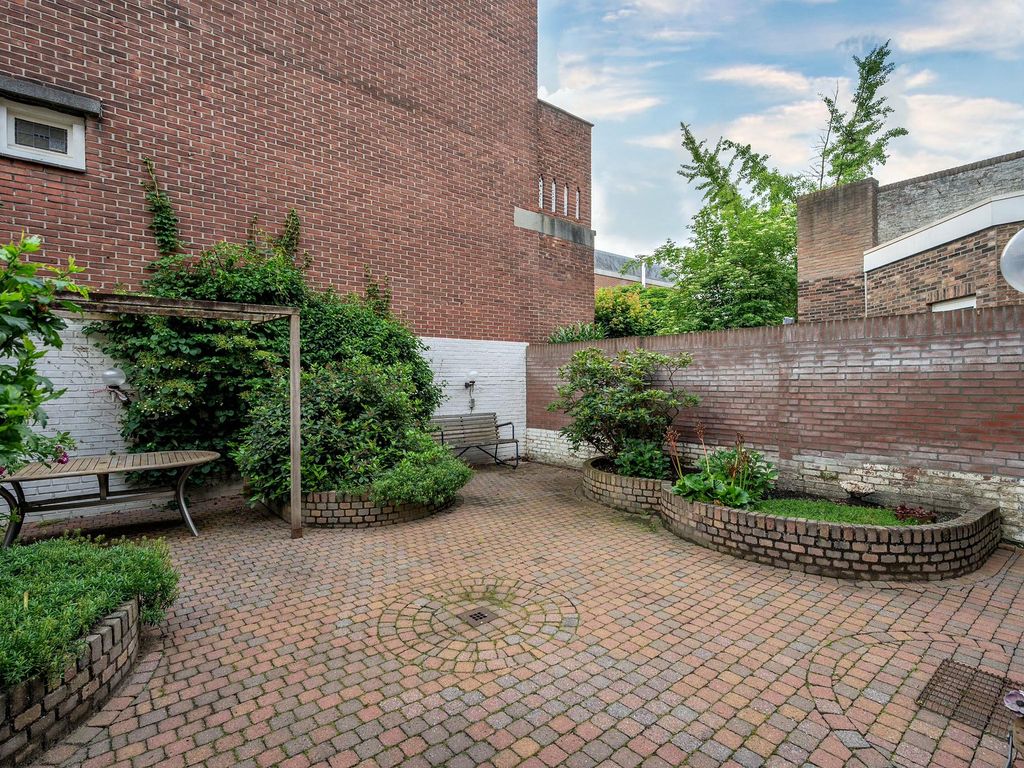 van Cleefstraat 32, VENLO