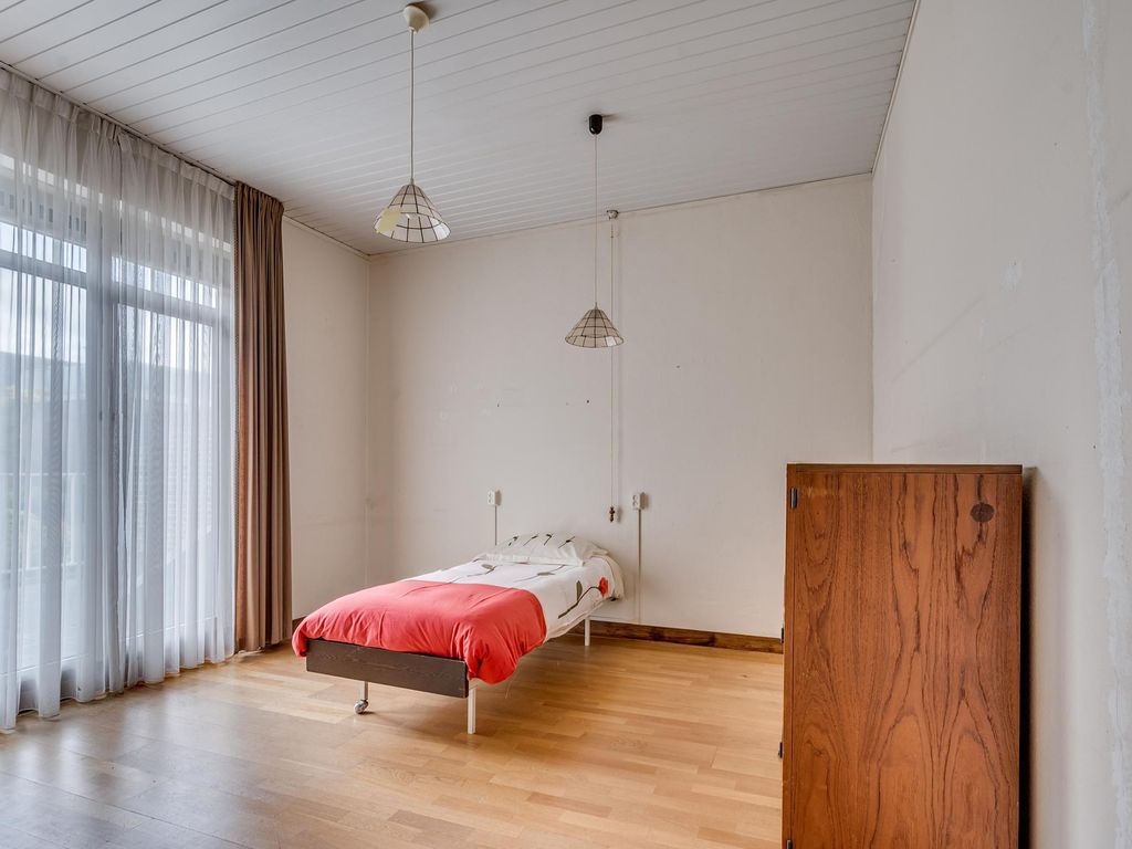 van Cleefstraat 32, VENLO