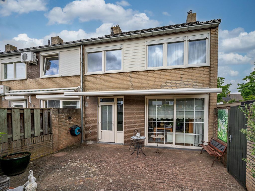 Graaf Hendrik van den Bergstraat 8, VENLO