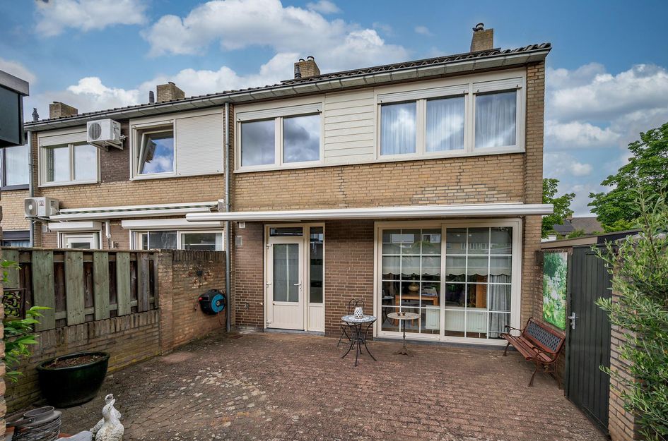 Graaf Hendrik van den Bergstraat 8