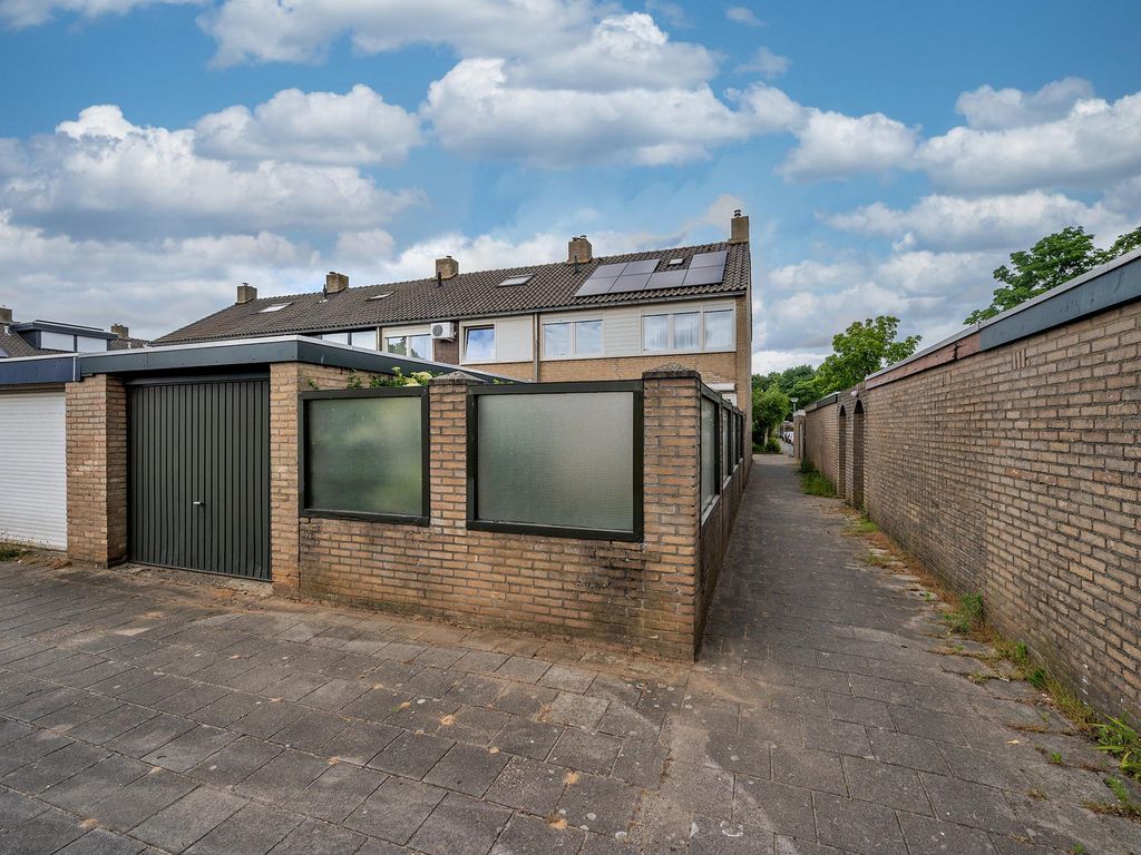 Graaf Hendrik van den Bergstraat 8, VENLO