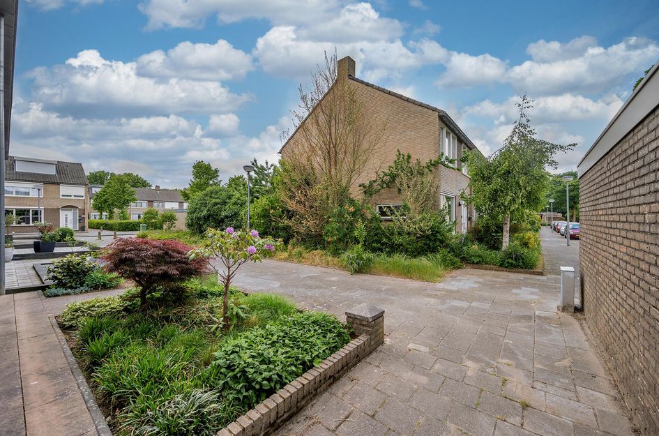 Graaf Hendrik van den Bergstraat 8
