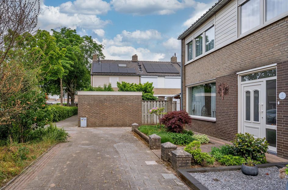 Graaf Hendrik van den Bergstraat 8