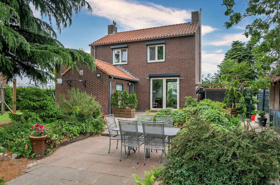 Middenweg 201