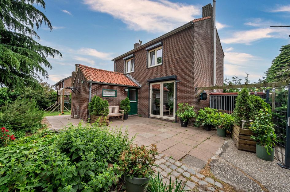 Middenweg 201