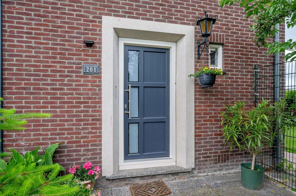 Middenweg 201