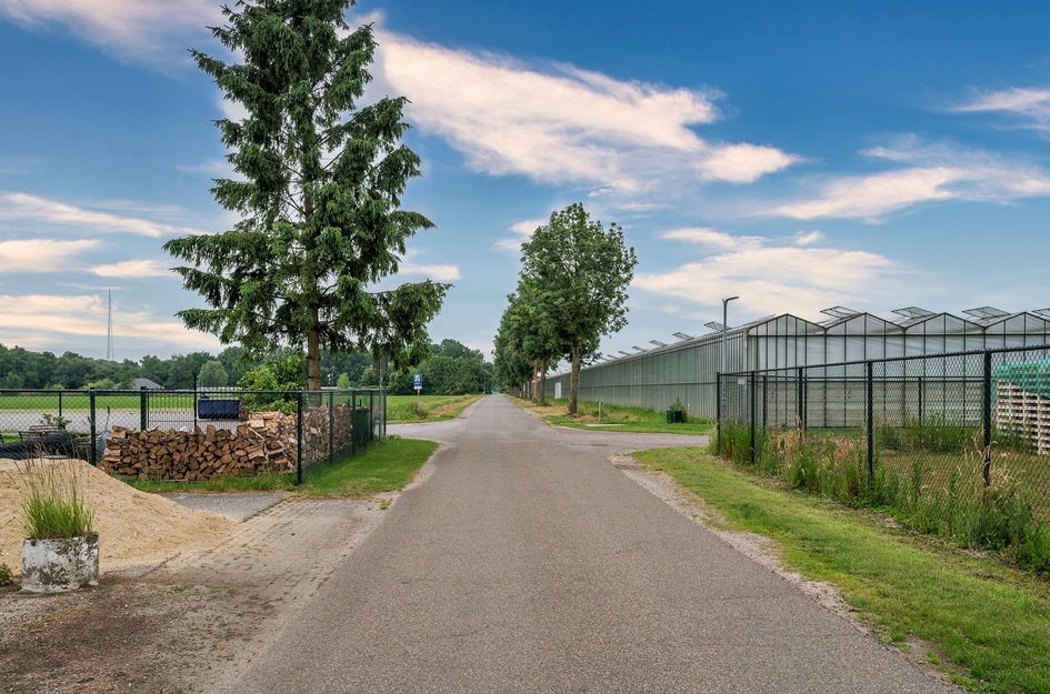 Middenweg 201