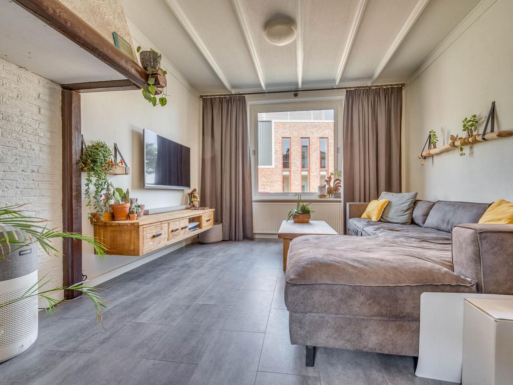 Hoogstraat 19, TEGELEN