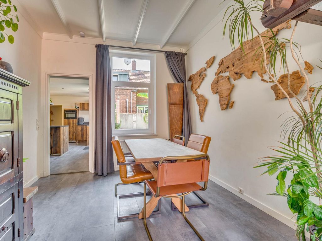 Hoogstraat 19, TEGELEN