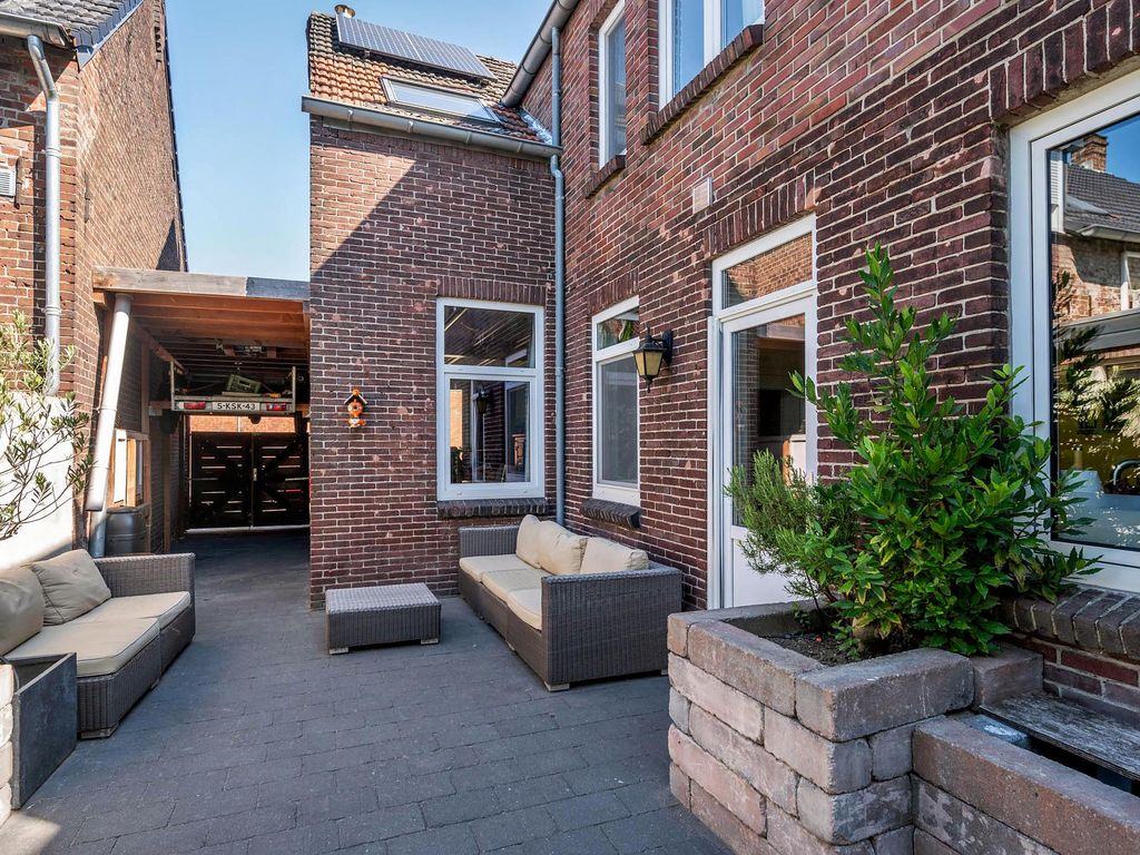 Hoogstraat 19, TEGELEN