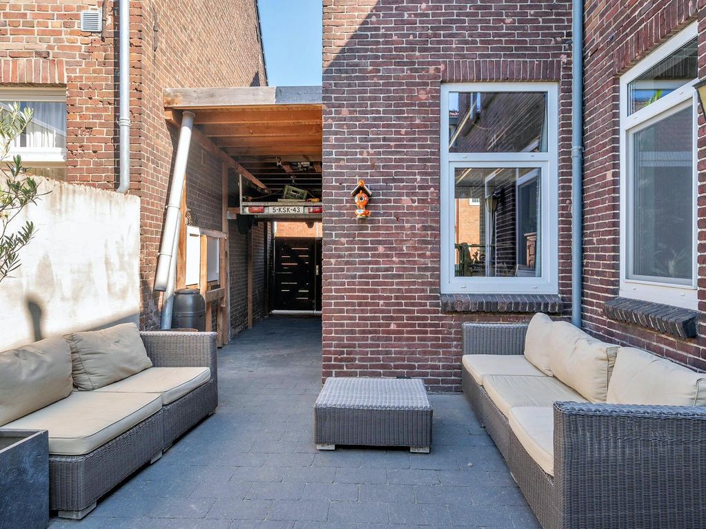 Hoogstraat 19, TEGELEN