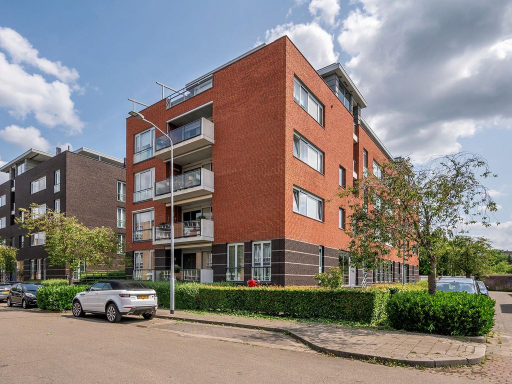 Karel van Egmondstraat 120A, VENLO