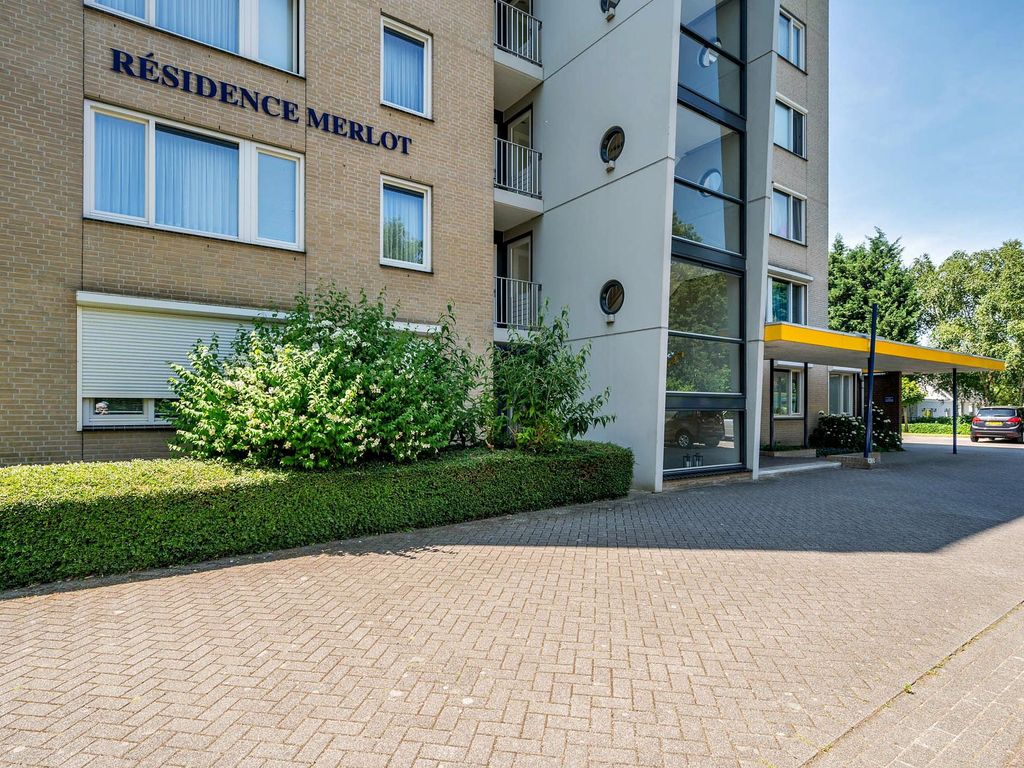 Veldzuring 21, VENLO