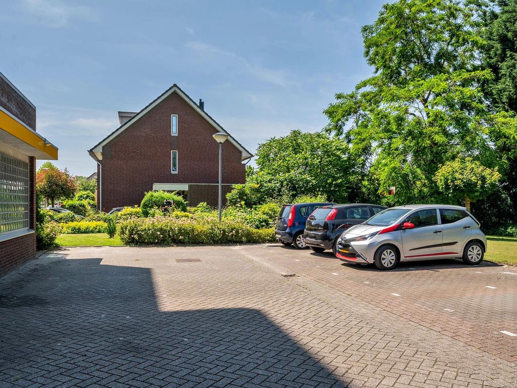 Veldzuring 21, VENLO