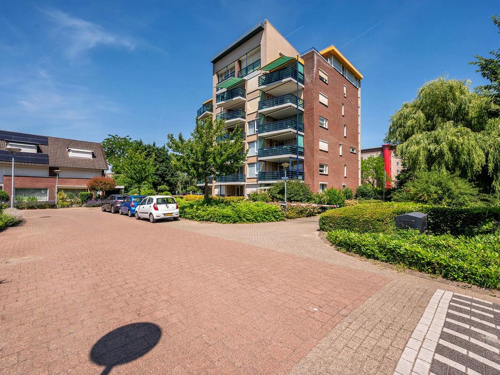 Veldzuring 21, VENLO