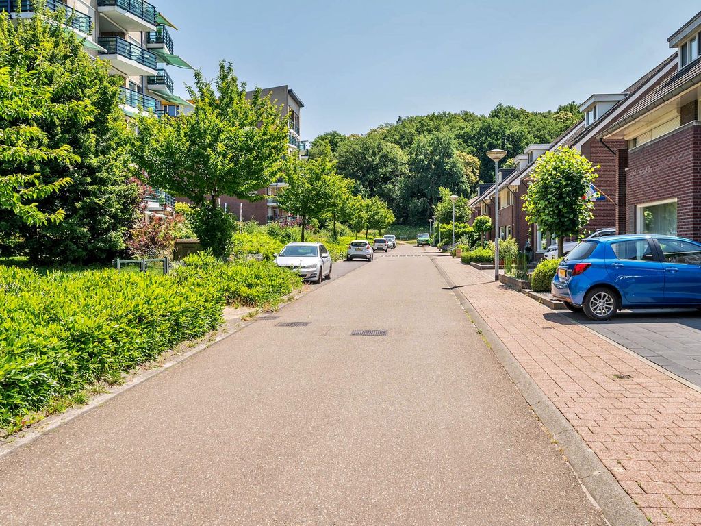 Veldzuring 21, VENLO