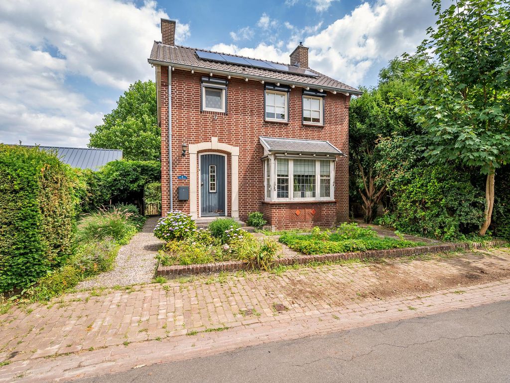 Pastoorstraat 4, GRUBBENVORST