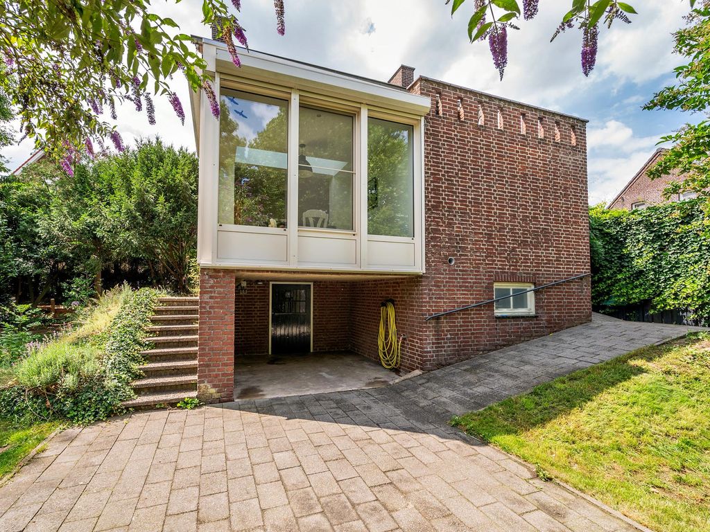 Pastoorstraat 4, GRUBBENVORST