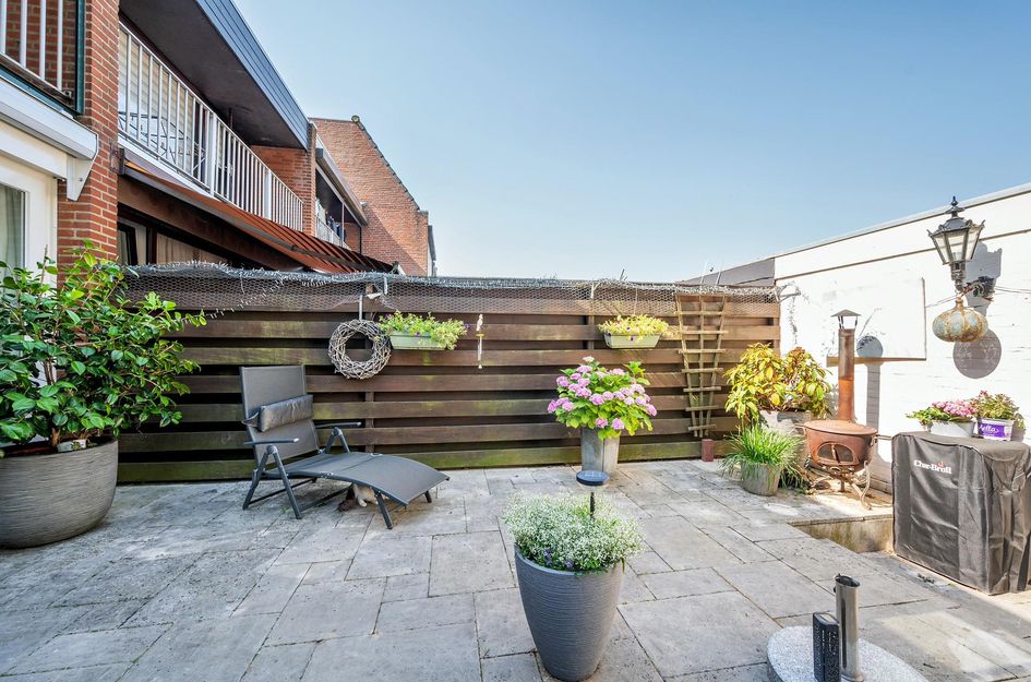 Requesensstraat 31