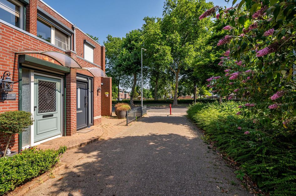 Requesensstraat 31