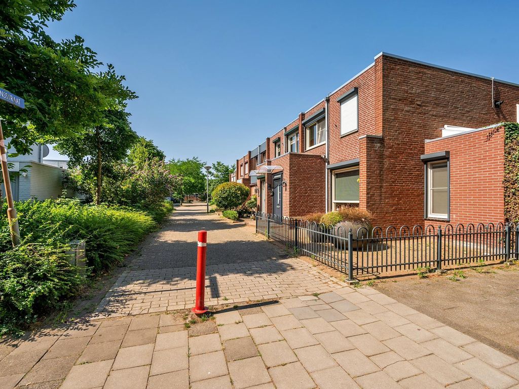 Requesensstraat 31, VENLO