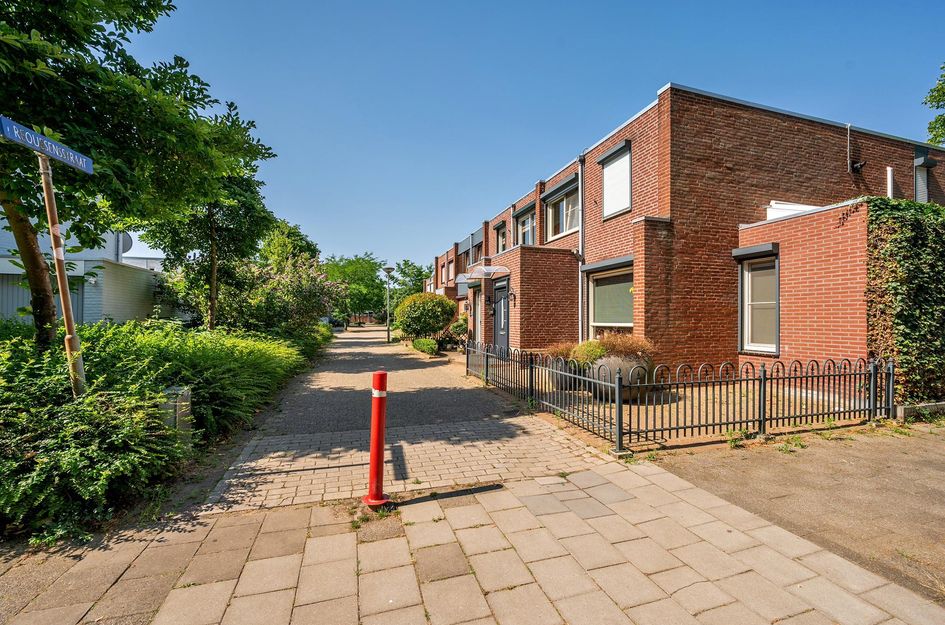 Requesensstraat 31