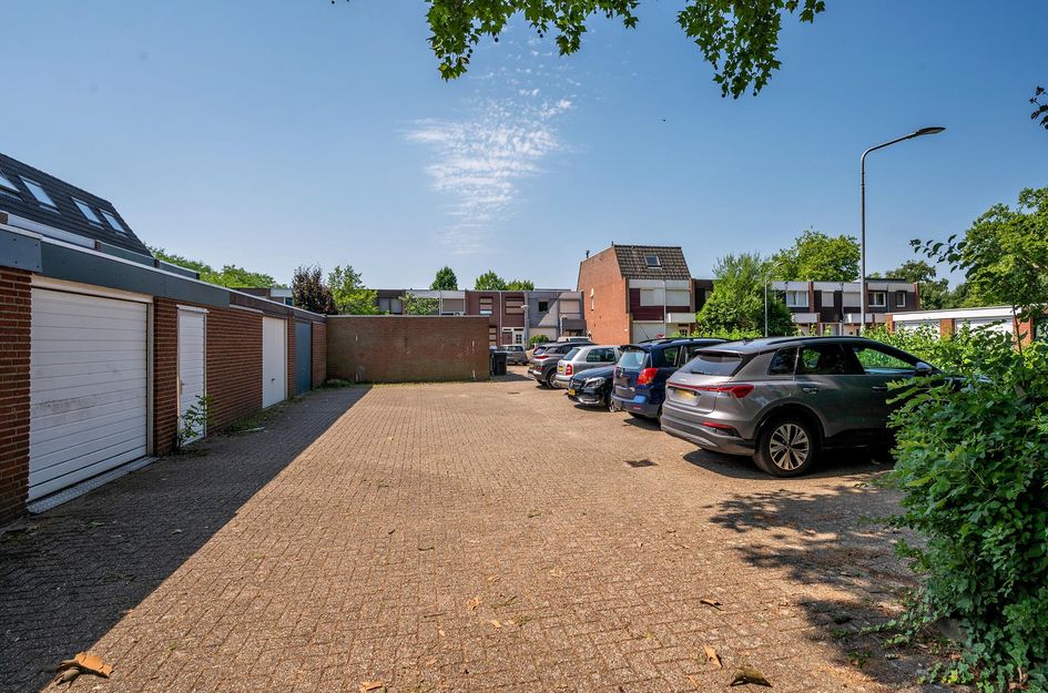 Requesensstraat 31