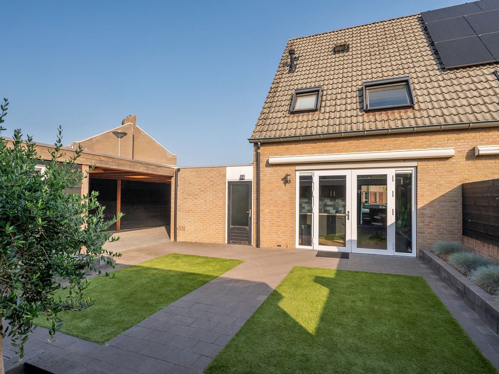Rembrandtstraat 33, BAARLO