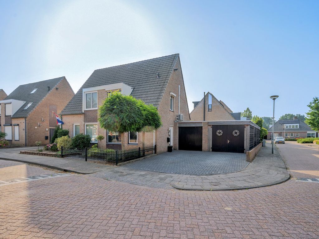 Rembrandtstraat 33, BAARLO