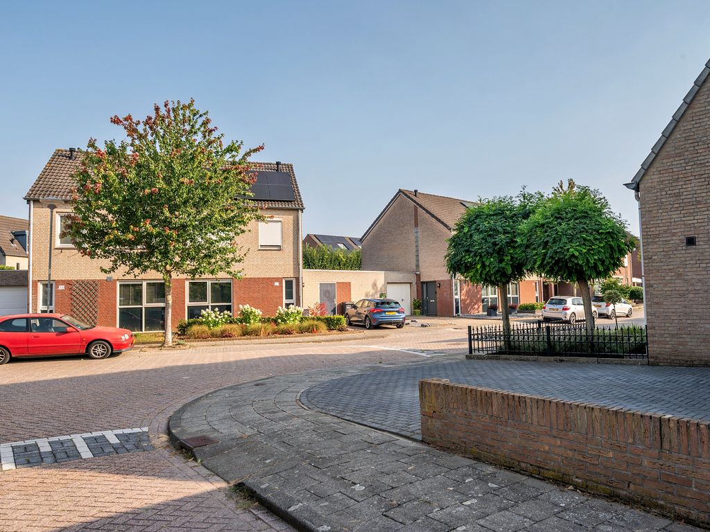 Rembrandtstraat 33, BAARLO