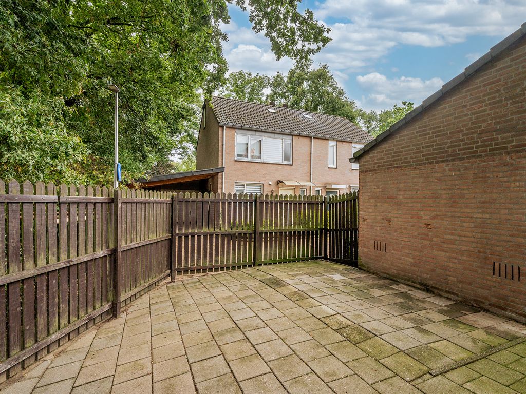 Hertenkamp 74, TEGELEN