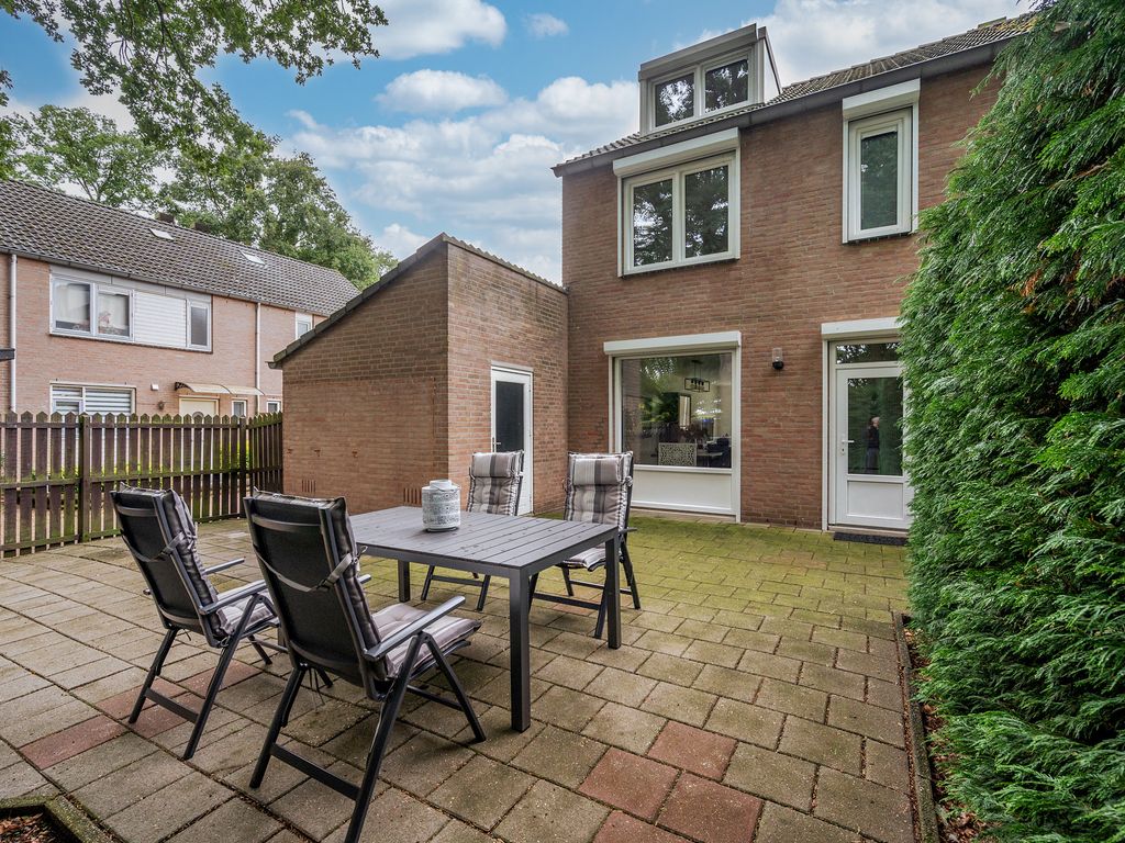 Hertenkamp 74, TEGELEN