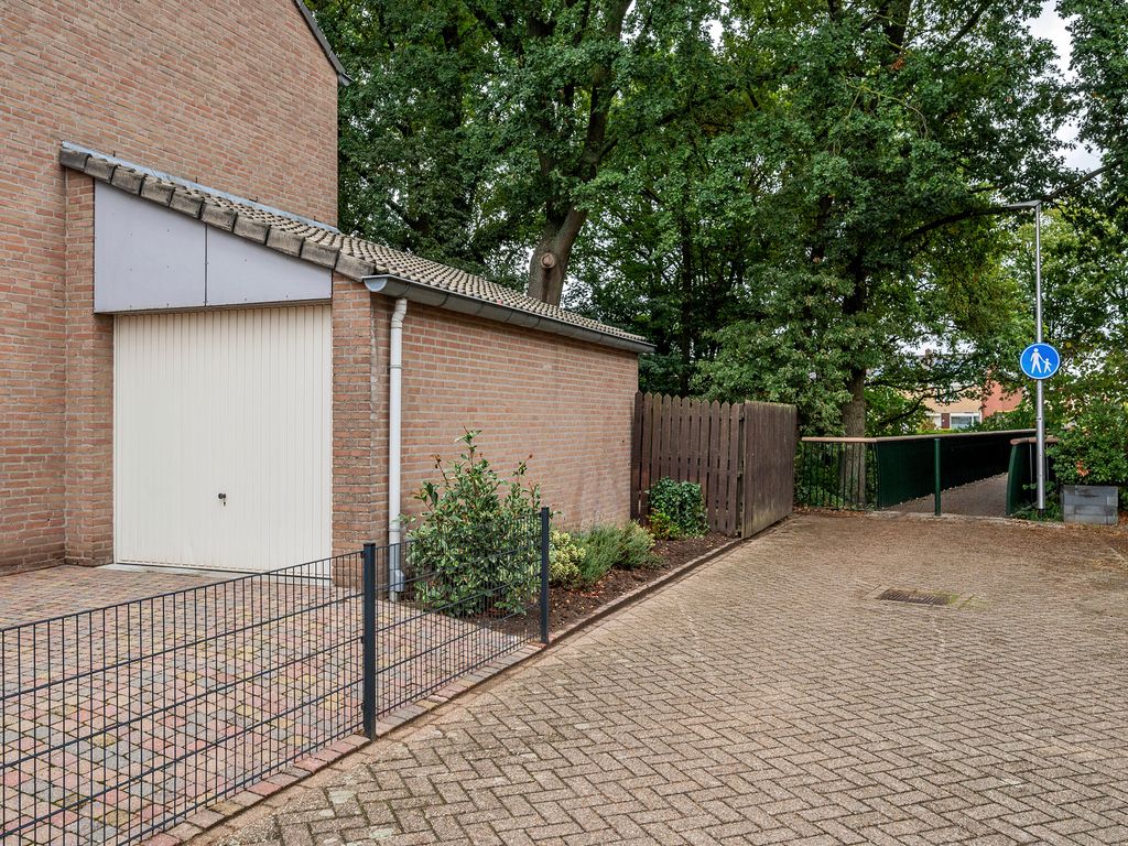 Hertenkamp 74, TEGELEN