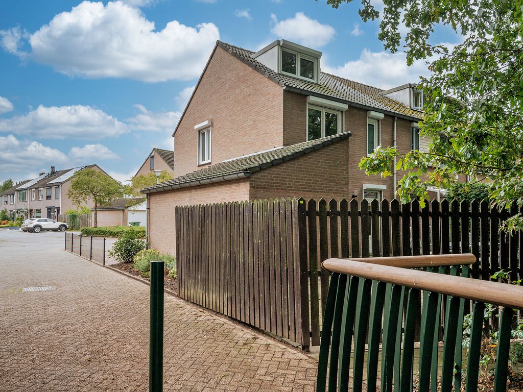 Hertenkamp 74, TEGELEN