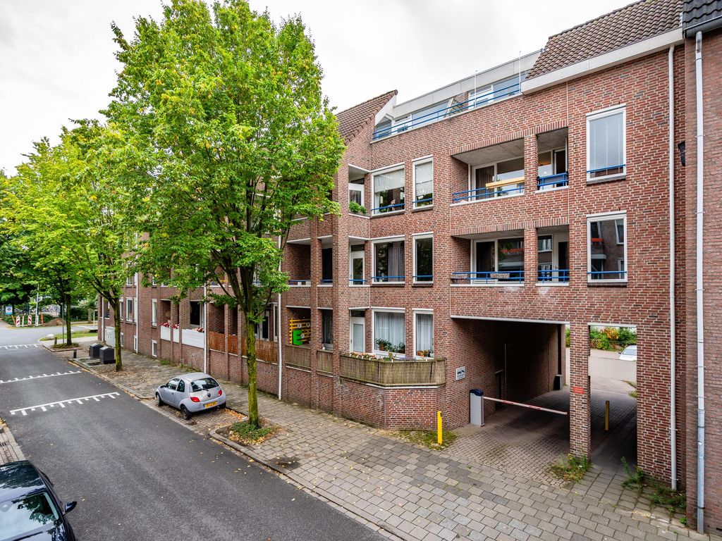 Deken van Oppensingel 107, VENLO
