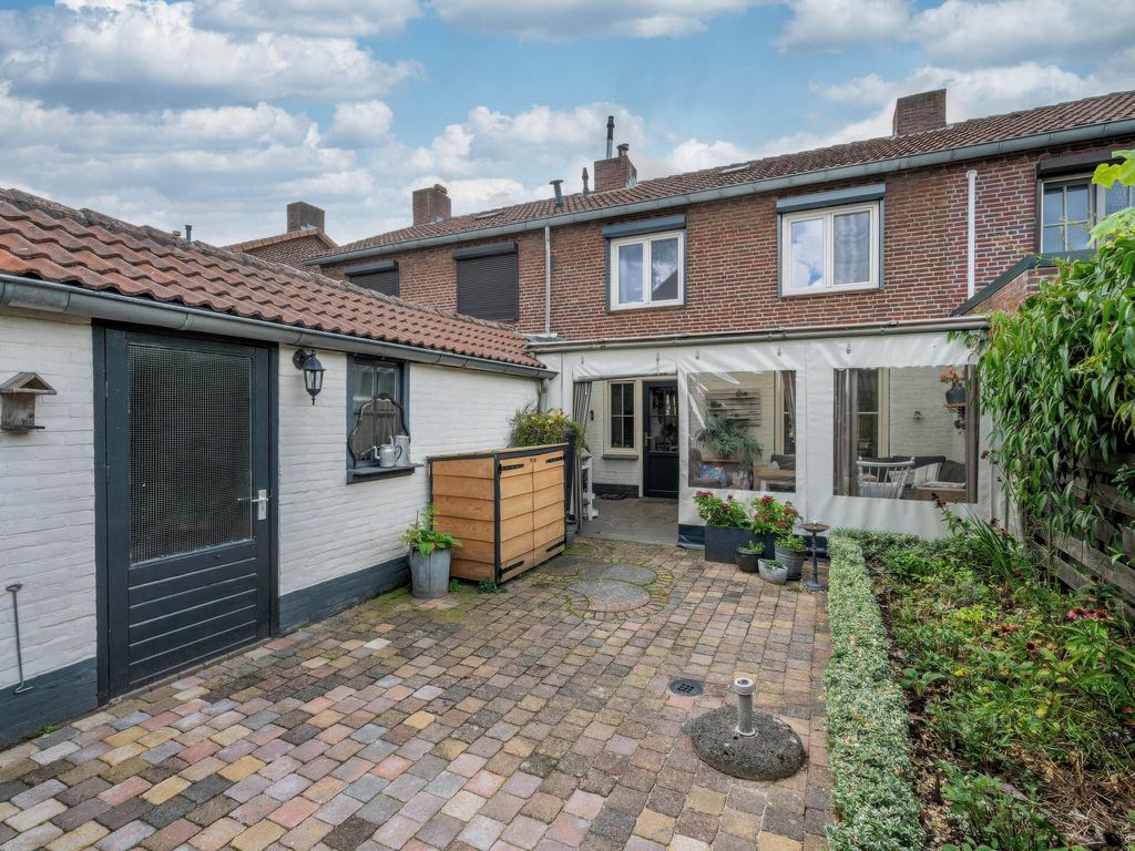 Reigerstraat 11, TEGELEN