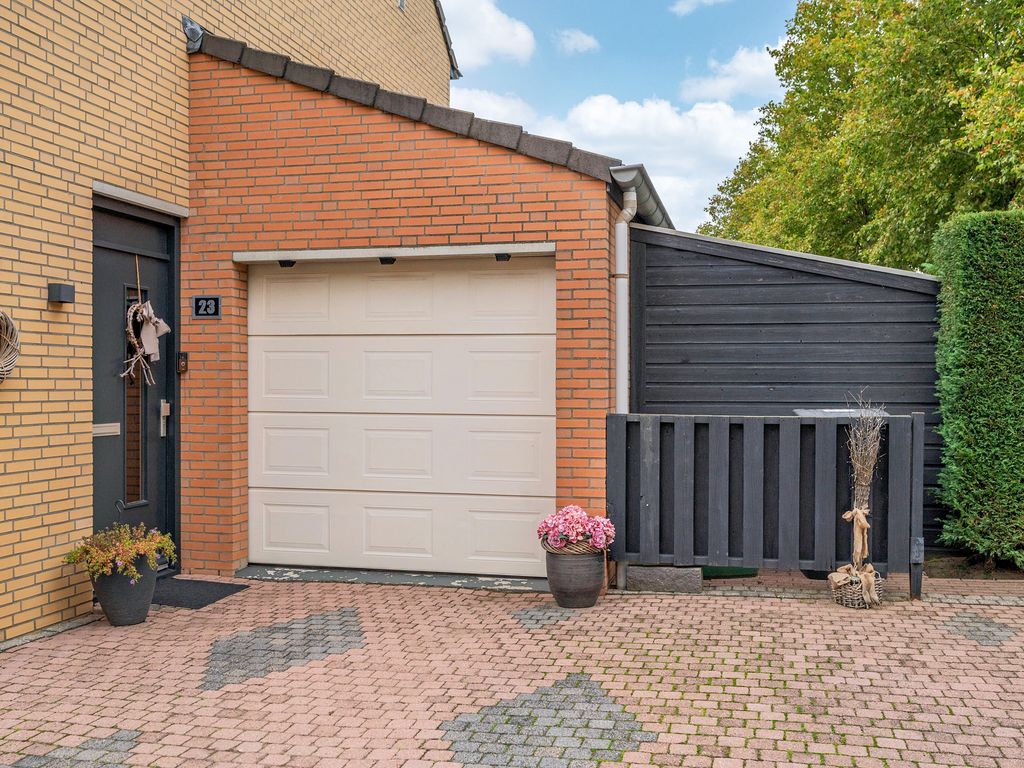 Kuifduikerstraat 23, VENLO