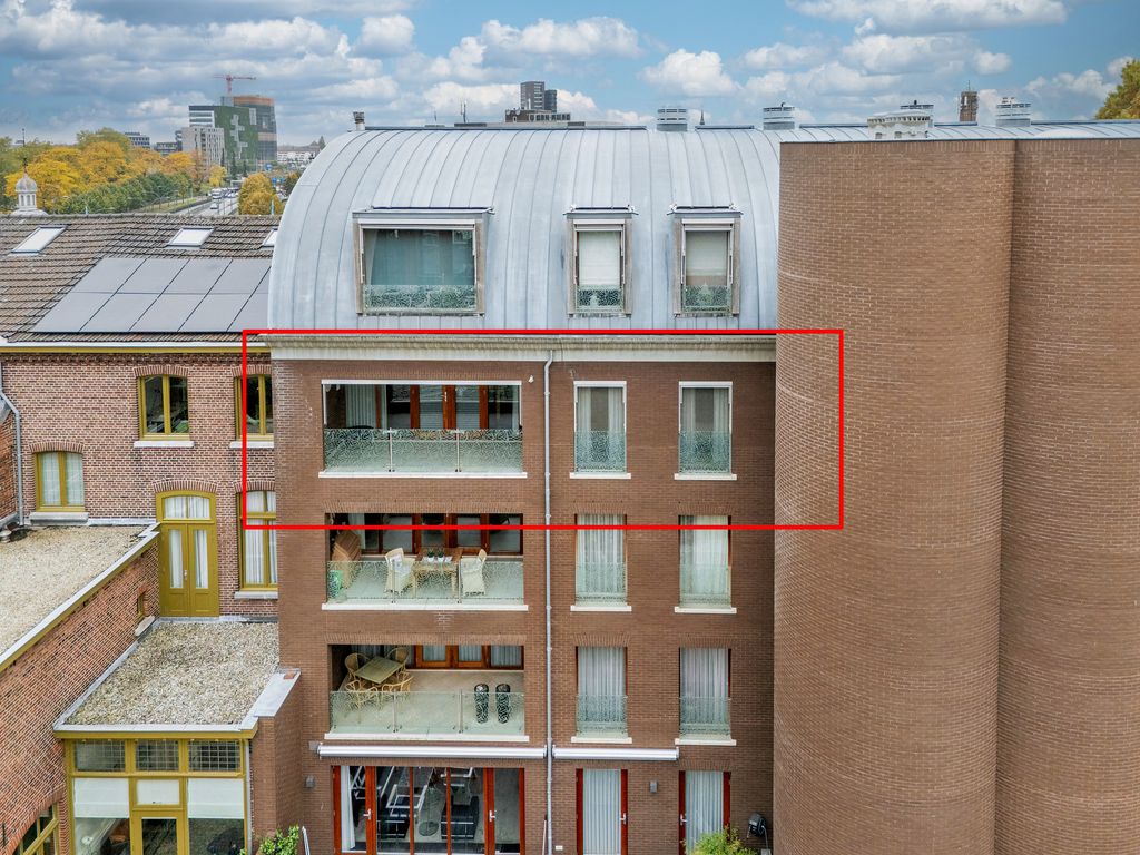 Burgemeester van Rijnsingel 2F, VENLO