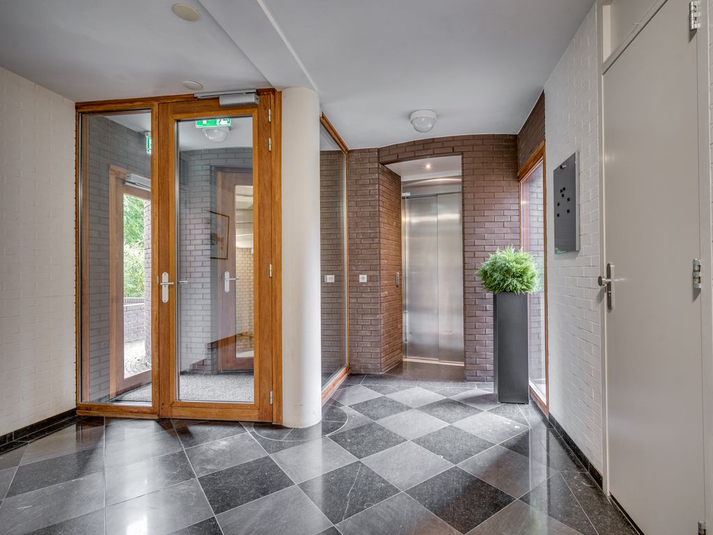 Burgemeester van Rijnsingel 2F, VENLO