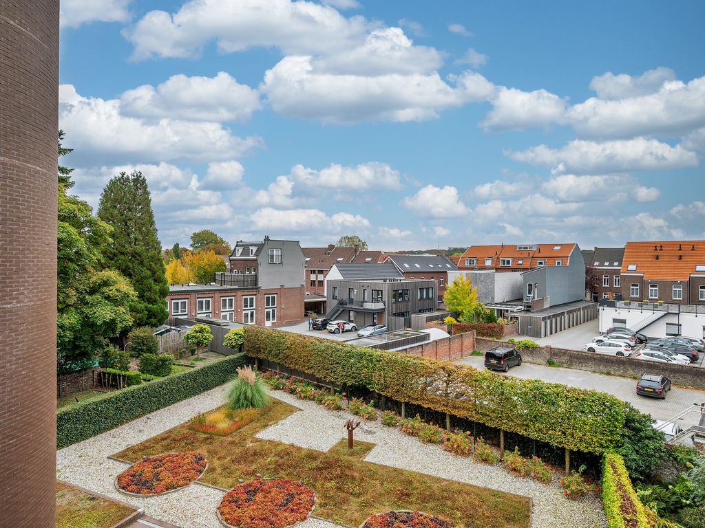 Burgemeester van Rijnsingel 2F, VENLO