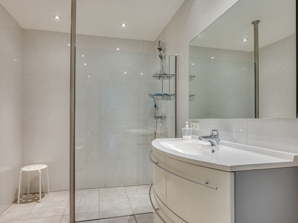 Burgemeester van Rijnsingel 2F, VENLO