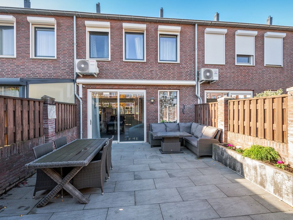 Vrouw Traasstraat 17, VENLO