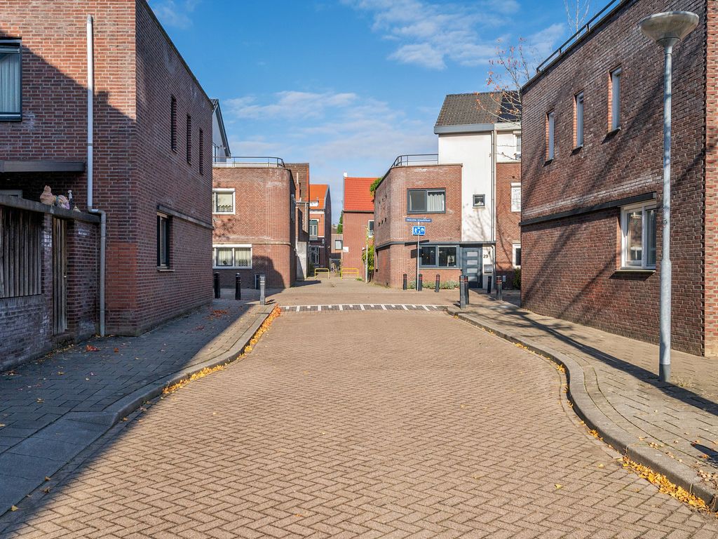 Vrouw Traasstraat 17, VENLO